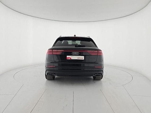 Usata Audi Q8 Sport 231 CV (169 kW) 2025 Nero mythos metallizzato SUV