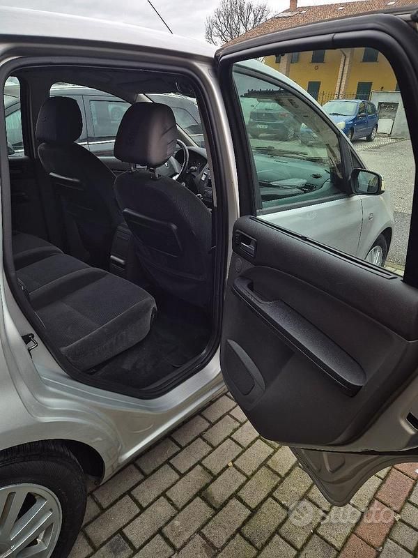 Usata Ford C-MAX 105 CV (77 kW) 2005 Grigio Monovolume