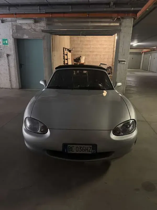Usata Mazda MX5 110 CV (80 kW) 1999 Cabrio