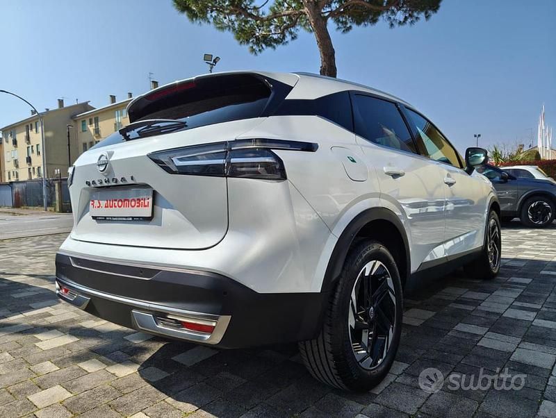 Usata Nissan Qashqai N-Connecta 140 CV (102 kW) 2025 Bianco SUV