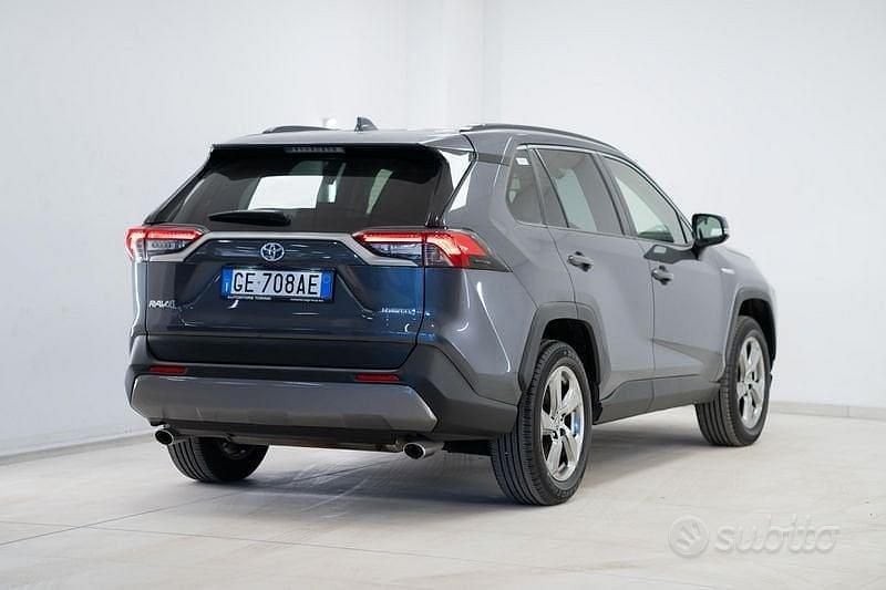 Usata Toyota RAV4 Hybrid 218 CV (160 kW) 2021 Grigio SUV