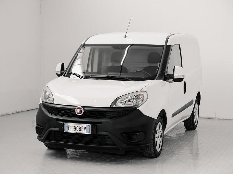 Usata Fiat Doblò 95 CV (69 kW) 2017 Bianco Monovolume