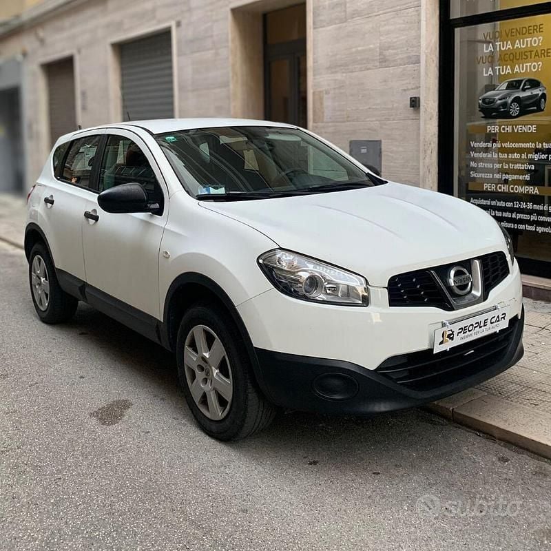 Usata Nissan Qashqai N-TEC 117 CV (86 kW) 2011 Bianco SUV