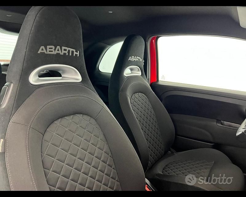 Usata Abarth 595 145 CV (106 kW) 2022 Rosso officina Utilitaria