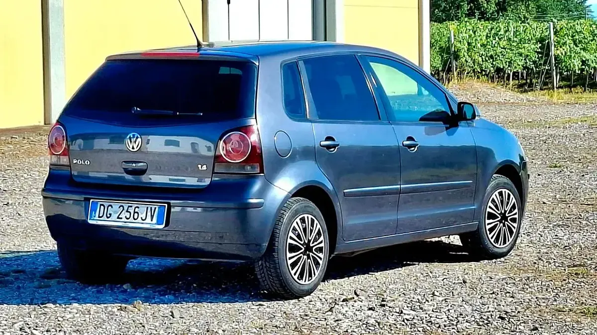 Usata VW Polo 80 CV (58 kW) 2007 Grigio Utilitaria
