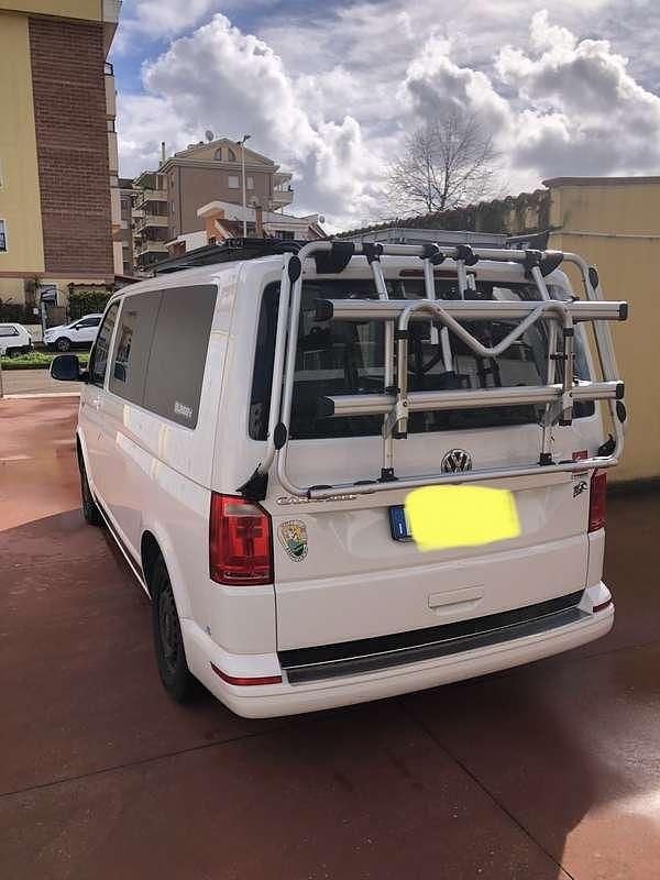 Usata VW Caravelle 150 CV (110 kW) 2016 Bianco Furgone