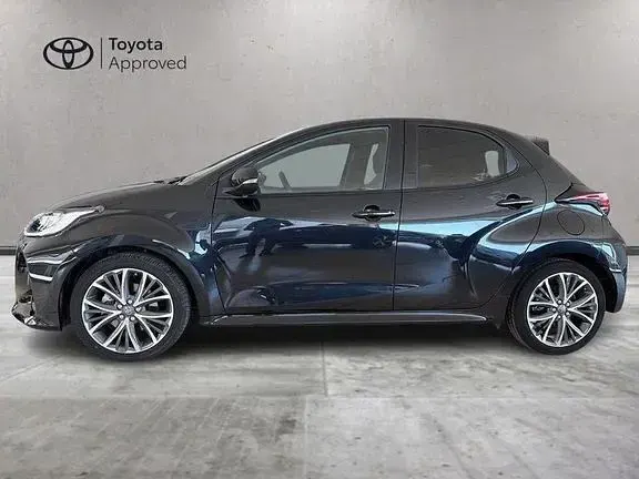 Usata Toyota Yaris Lounge 130 CV (95 kW) 2024 Nero Utilitaria