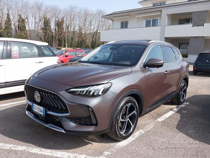 Usata MG HS Luxury 161 CV (118 kW) 2024 Grigio SUV