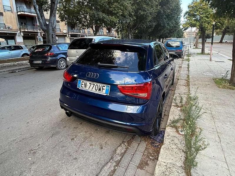 Usata Audi A1 Sportback Ambition 90 CV (66 kW) 2012 Blu/azzurro Utilitaria