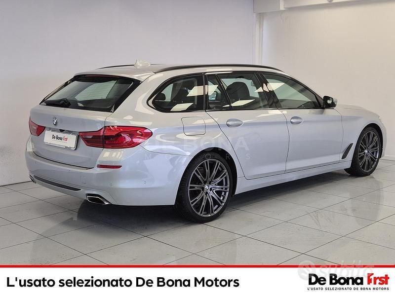 Usata BMW 540 Luxury Line 320 CV (235 kW) 2019 Grigio Station wagon