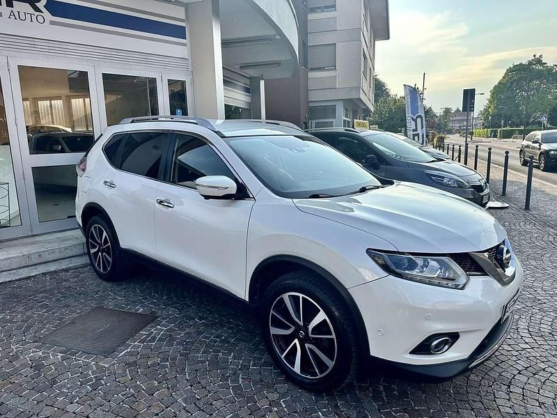 Usata Nissan X-Trail Tekna 131 CV (96 kW) 2015 Blu SUV
