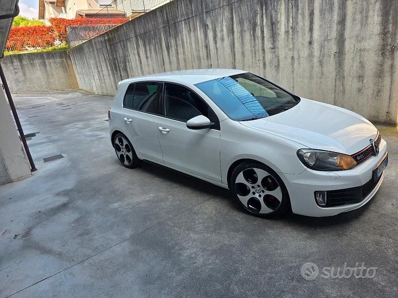 Usata VW Golf VI GTI 211 CV (155 kW) 2010 Utilitaria