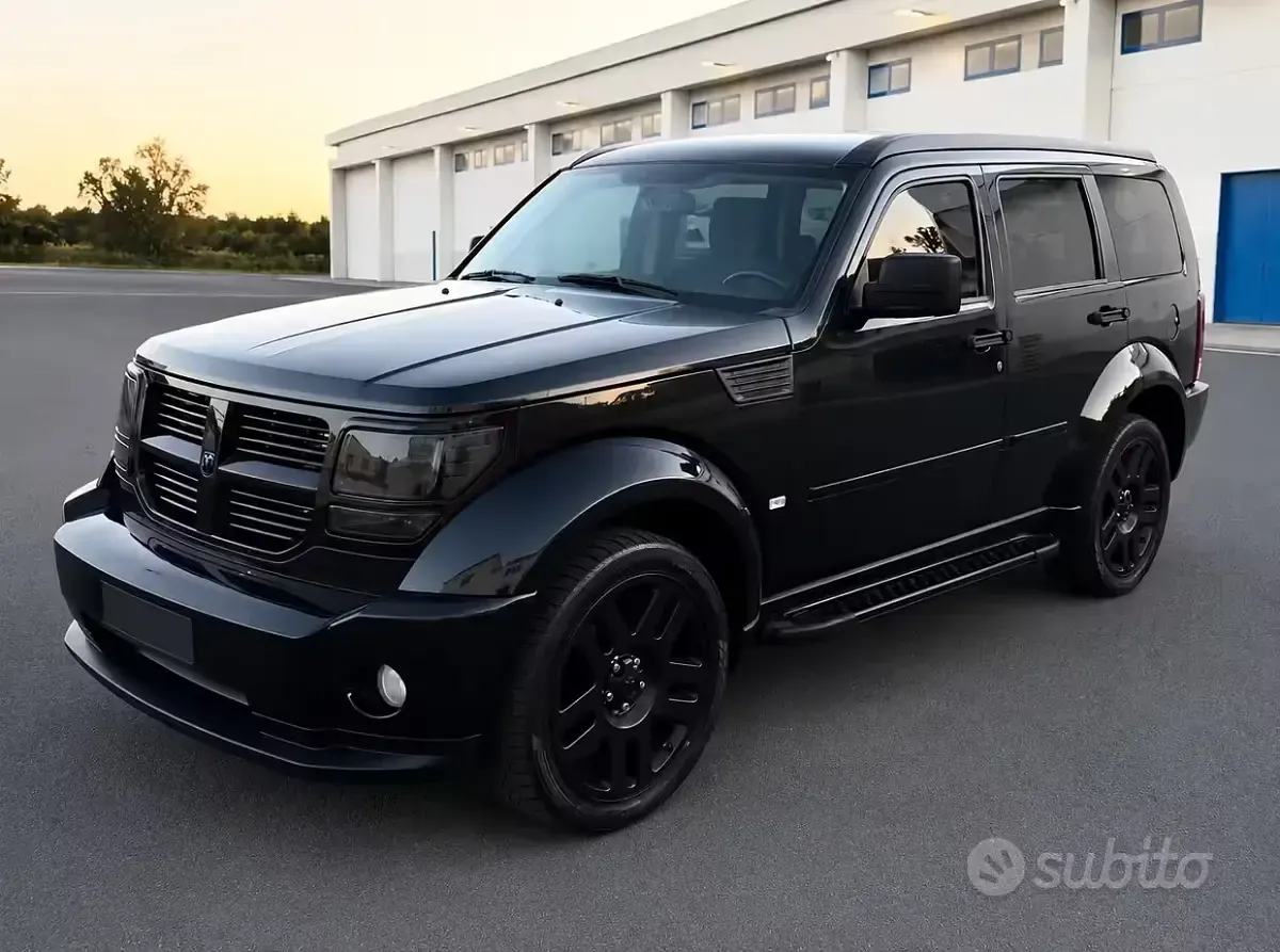 Usata Dodge Nitro SXT 177 CV (130 kW) 2010 Nero SUV