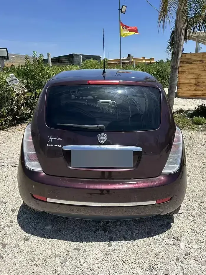 Usata Lancia Ypsilon 69 CV (50 kW) 2011 Utilitaria