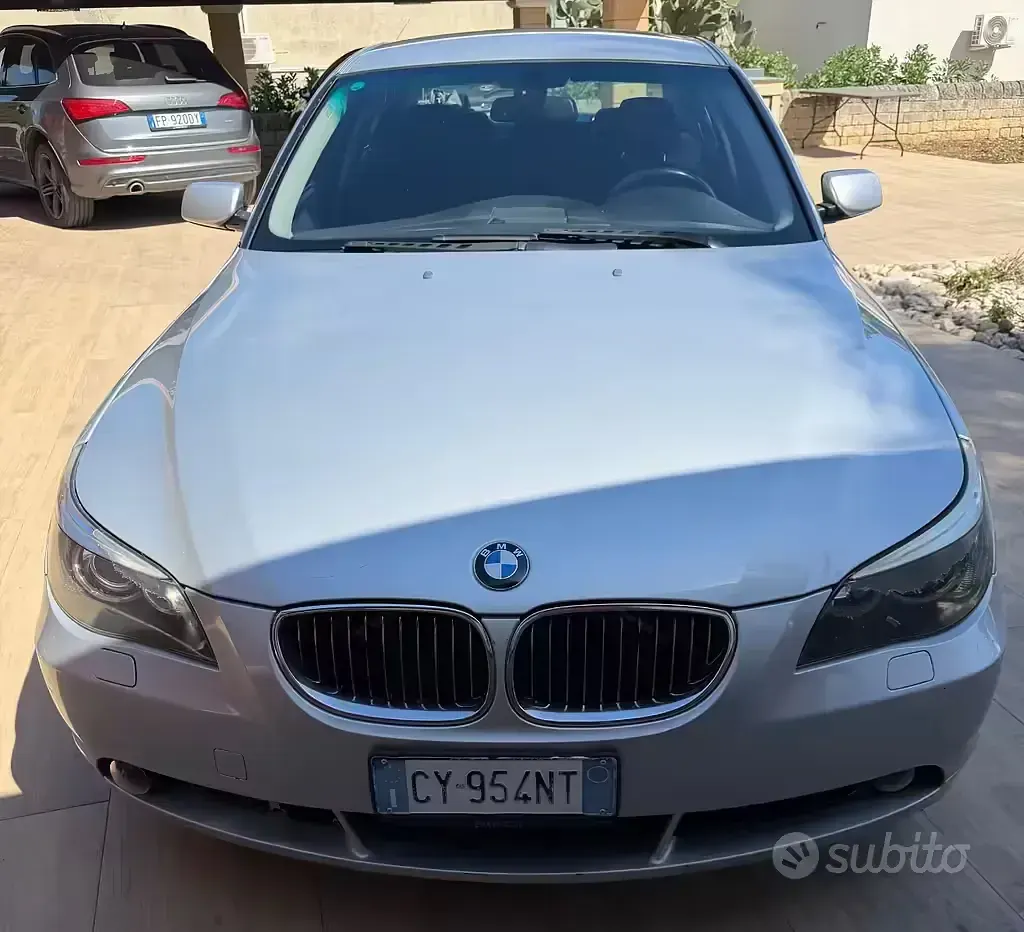 Begagnad BMW 330 231 HK (169 kW) 2005 Grå Sedan