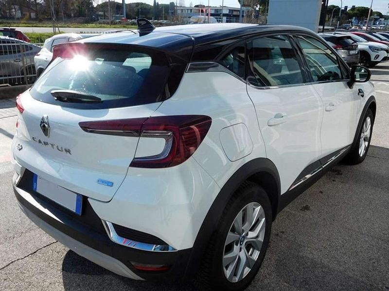 Usata Renault Captur Intens 159 CV (116 kW) 2022 Bianco SUV