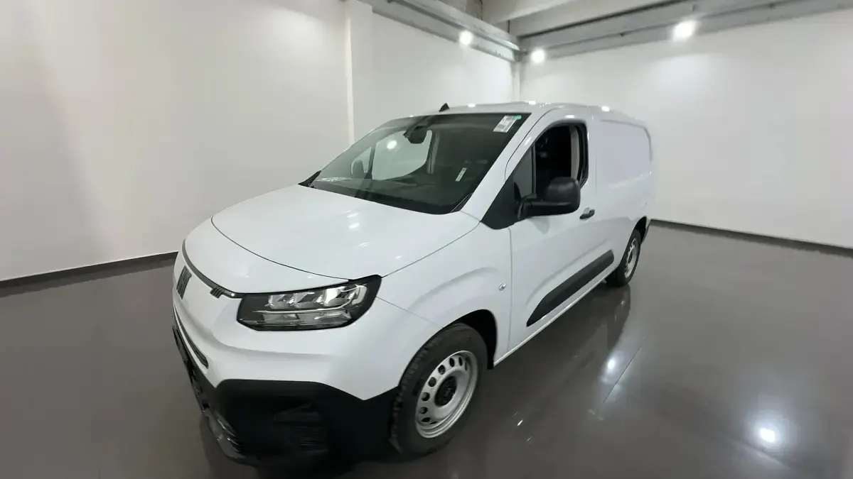 Nuova Fiat Doblò 102 CV (75 kW) 2026 549  bianco pastello Monovolume