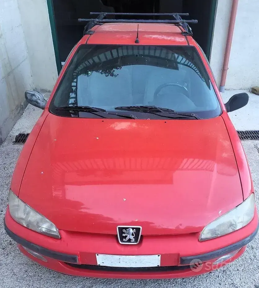 Usata Peugeot 106 57 CV (41 kW) 1997 Rosso Utilitaria