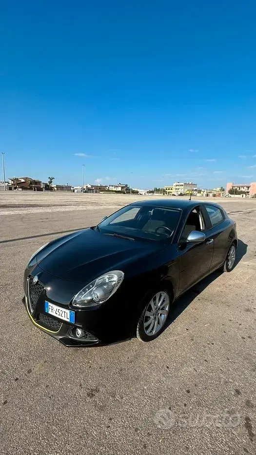 Usata Alfa Romeo Giulietta 120 CV (88 kW) 2018 Nero Utilitaria