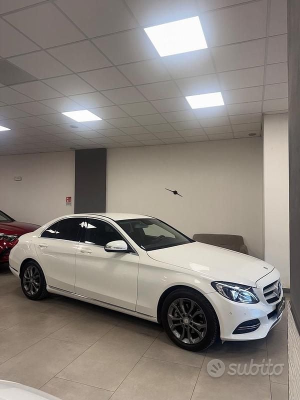Usata Mercedes C200 135 CV (99 kW) 2015 Bianco Berlina