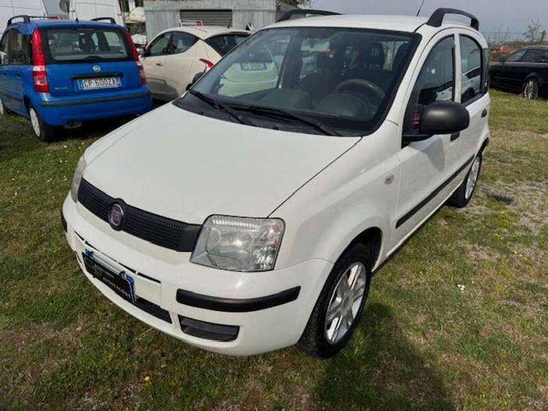 Bianco Usata 2012 Fiat Panda Dynamic Due volumi | 5500 € (Buon prezzo) - Immagine 1/4