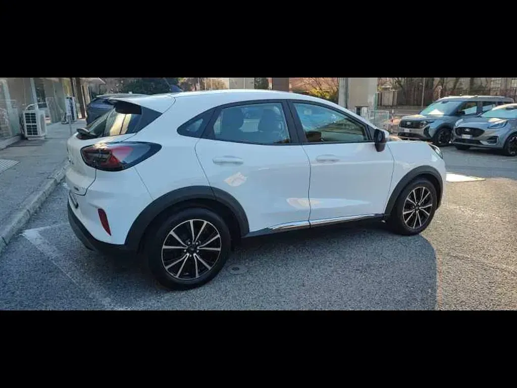 Usata Ford Puma Titanium 125 CV (91 kW) 2022 Bianco SUV