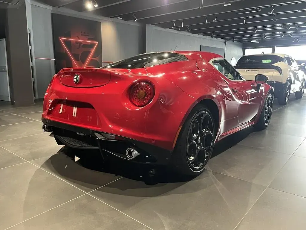 Usata Alfa Romeo 4C 241 CV (177 kW) 2016 Rosso Coupé