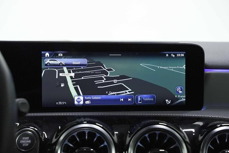 Usata Mercedes A180 AMG Line Premium Plus 116 CV (85 kW) 2023 Nero Utilitaria