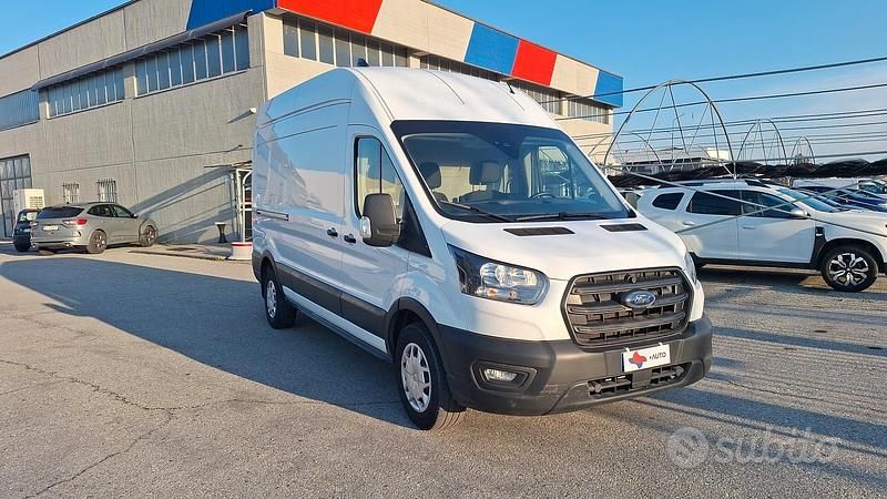 Begagnad Ford Transit Trend 131 HK (96 kW) 2022 Vit Sedan