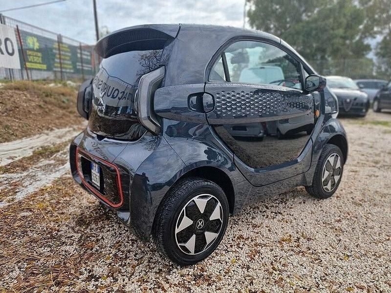 Usata XEV Yoyo 7 kW (10 CV) 2023 Nero Utilitaria