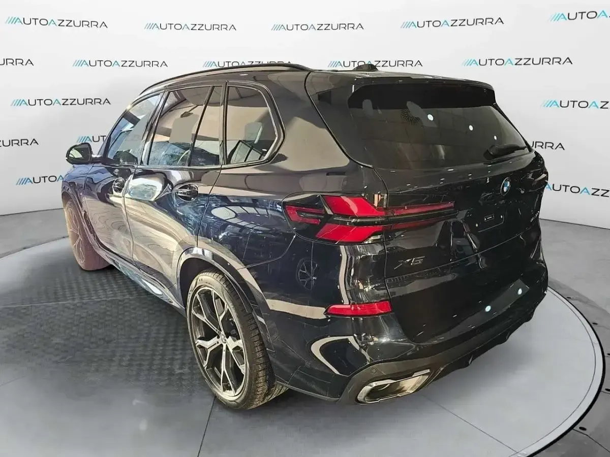 Nuova BMW X5 M Sport 298 CV (219 kW) 2026 Blu/azzurro SUV