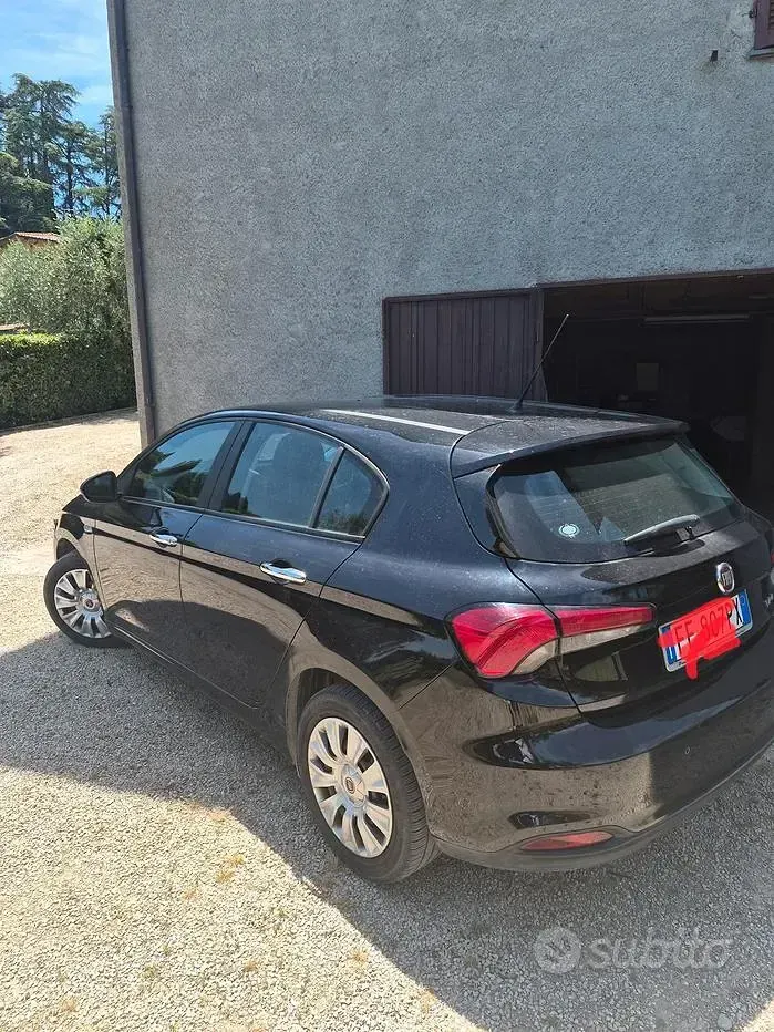 Usata Fiat Tipo Easy 95 CV (69 kW) 2016 Nero Berlina