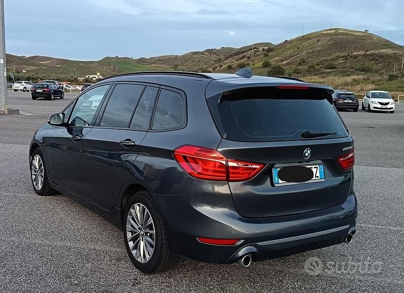 Usata BMW 220 Gran Tourer Luxury Line 190 CV (139 kW) 2022 Grigio Monovolume