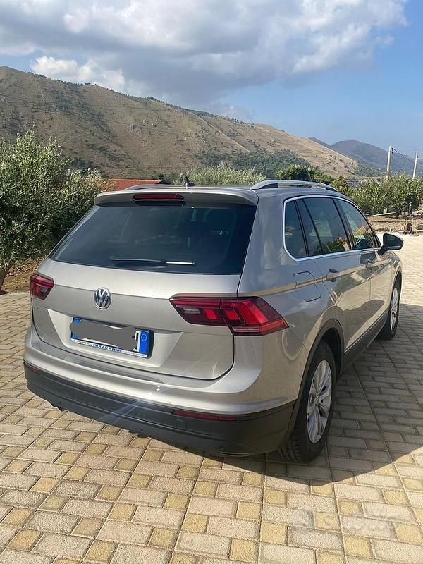 Usata VW Tiguan 150 CV (110 kW) 2020 Grigio SUV