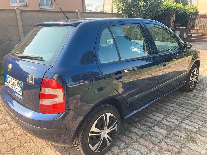 Usata Skoda Fabia 75 CV (55 kW) 2004 Blu Berlina