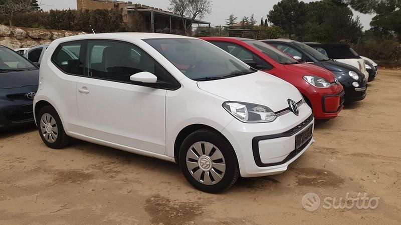 Usata VW up! 74 CV (54 kW) 2015 Bianco Utilitaria