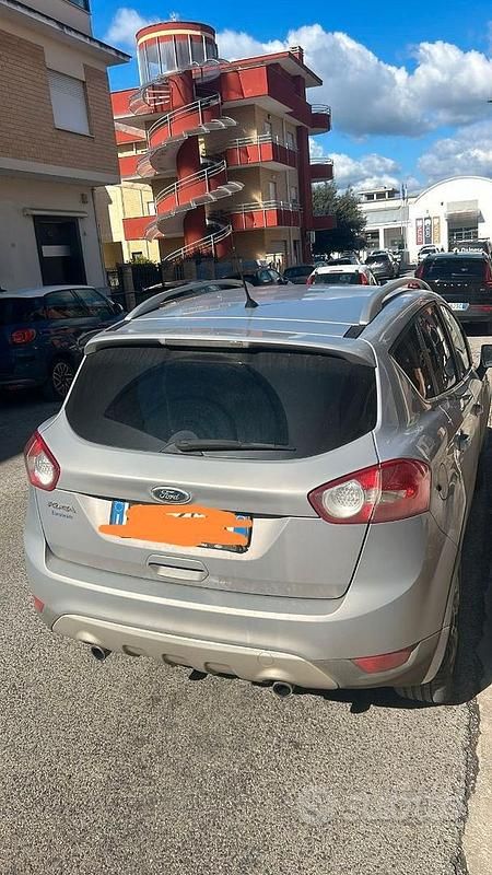Usata Ford Kuga 140 CV (102 kW) 2011 SUV