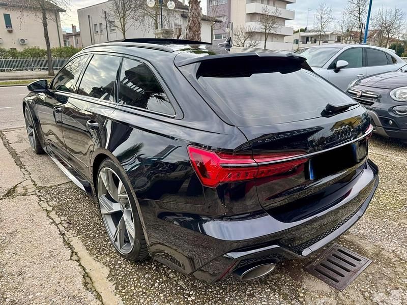 Usata Audi RS6 600 CV (441 kW) 2020 Nero Station wagon