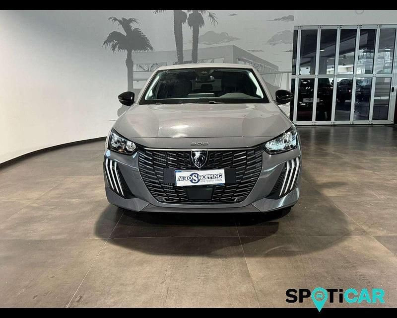 Usata Peugeot 208 Allure 101 CV (74 kW) 2025 Grigio Utilitaria