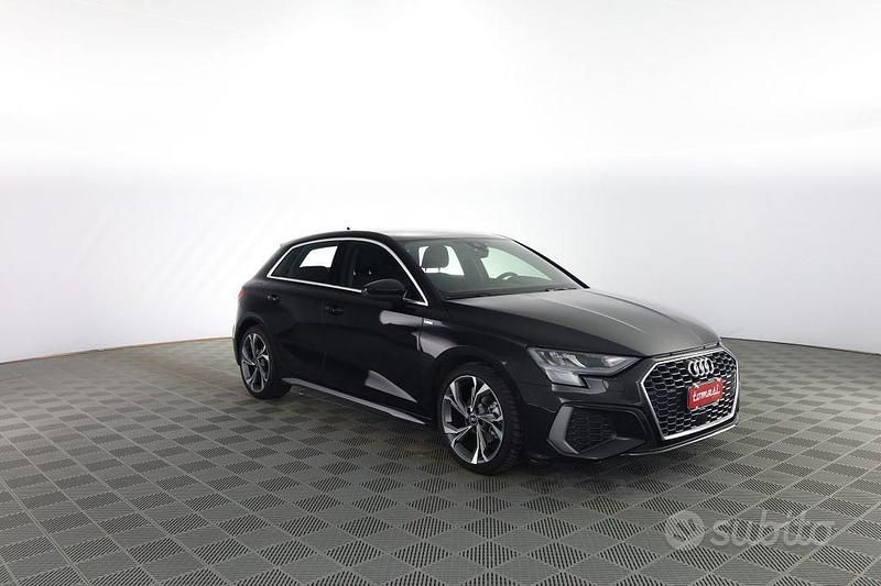 Usata Audi A3 S-Line 110 CV (80 kW) 2022 Nero midnight Berlina