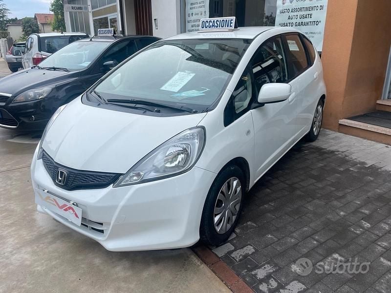 Usata Honda Jazz Elegance 89 CV (65 kW) 2011 Bianco Utilitaria