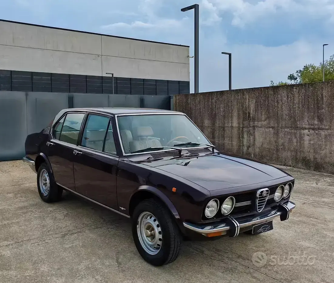 Usata Alfa Romeo Alfetta 122 CV (89 kW) 1970 Rosso Berlina