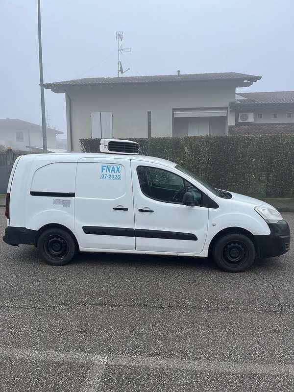 Gebraucht Peugeot Partner 75 PS (55 kW) 2017 Van / Kleinbus