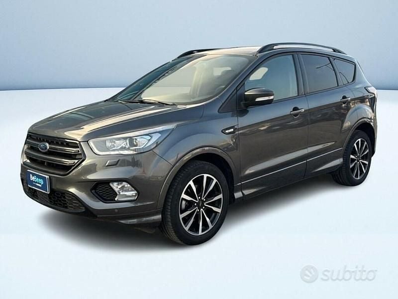 Usata Ford Kuga ST-Line 120 CV (88 kW) 2019 Grigio SUV