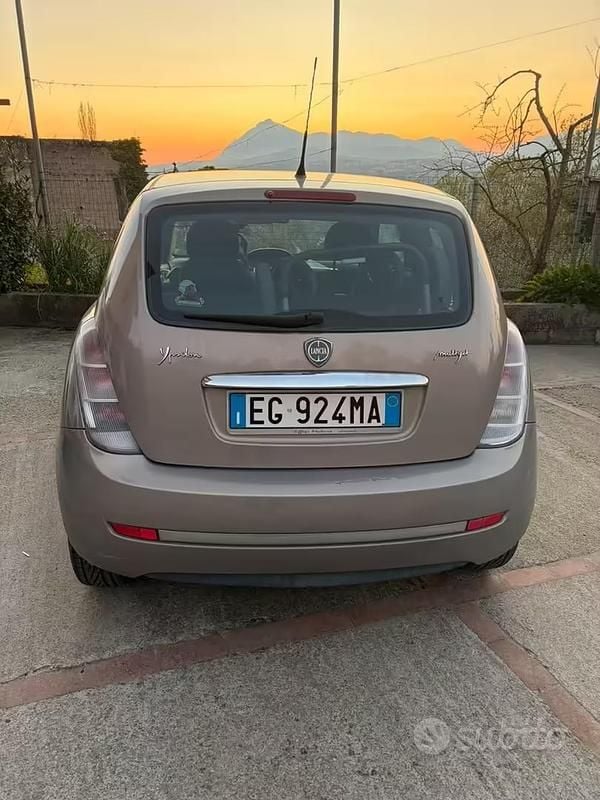 Usata Lancia Ypsilon 2011 Utilitaria