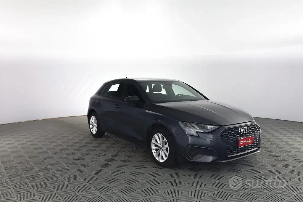 Usata Audi A3 e-tron Business 110 CV (80 kW) 2021 Grigio Utilitaria