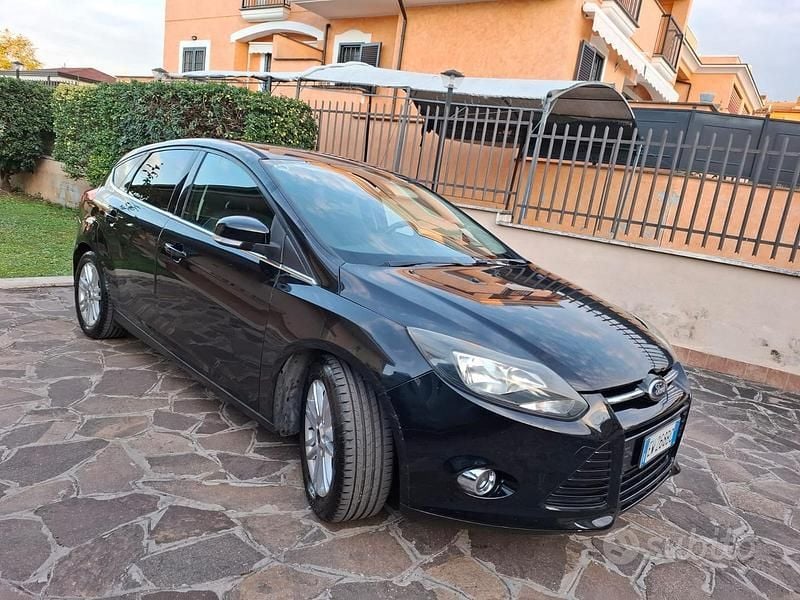 Usata Ford Focus Titanium 120 CV (88 kW) 2014 Nero Berlina