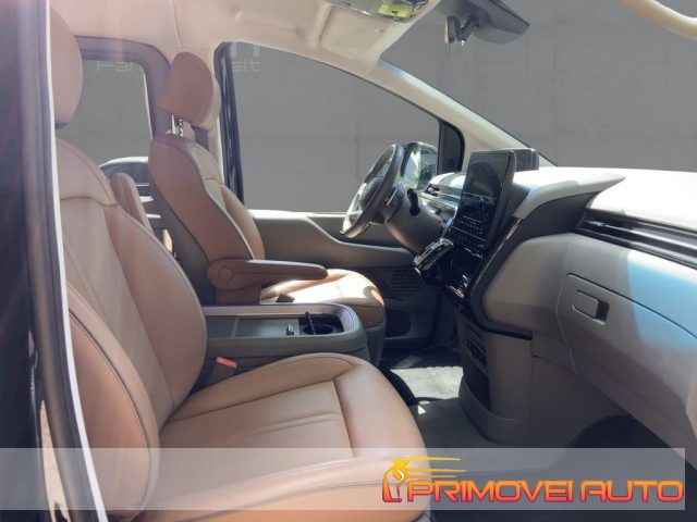 Nero Usata 2022 Hyundai Staria Monovolume | 52.470 € - Immagine 1/4