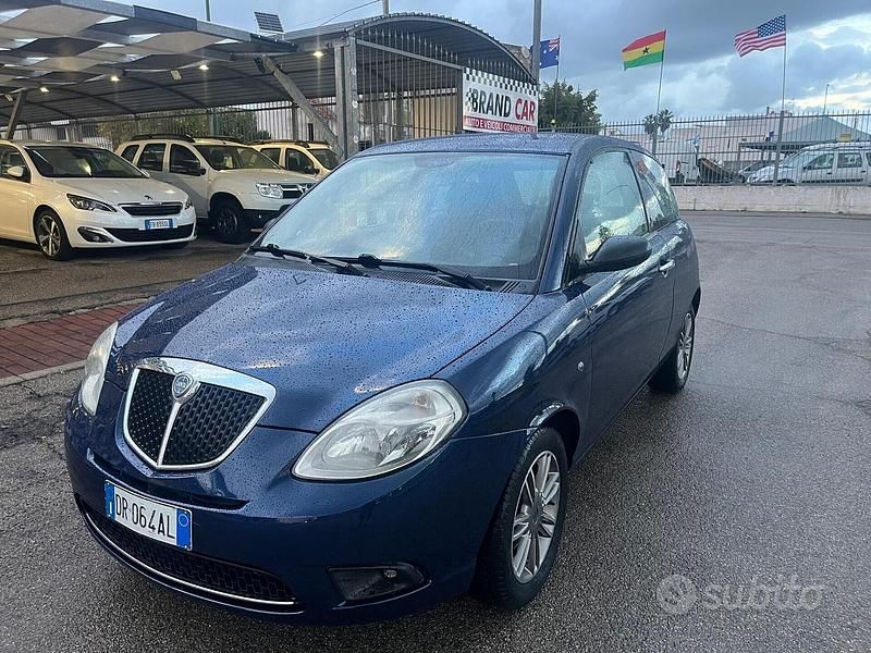 Usata Lancia Ypsilon 89 CV (65 kW) 2008 Blu Utilitaria