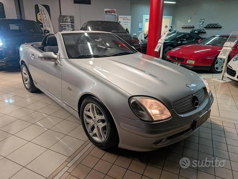 Grigio Usata 2005 Mercedes SLK200 Edition Cabrio | 10.999 € - Immagine 1/4